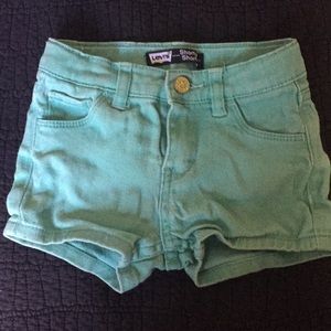 Levi’s shorty shorts